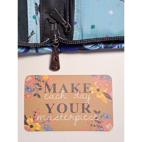 Lug Floral Quilted Wristlet Travel Passport Wallet Zipper Closure New - Picture 9 of 15